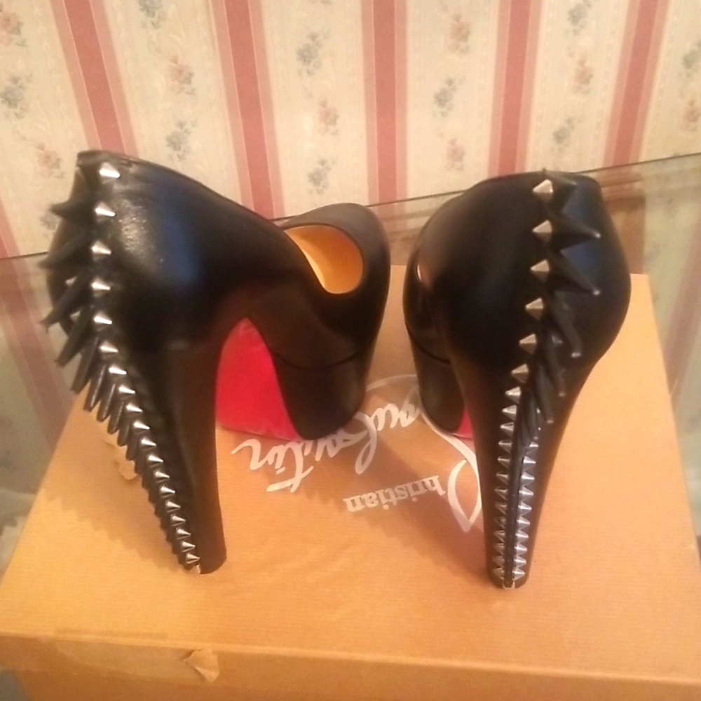 Louboutin women shoes